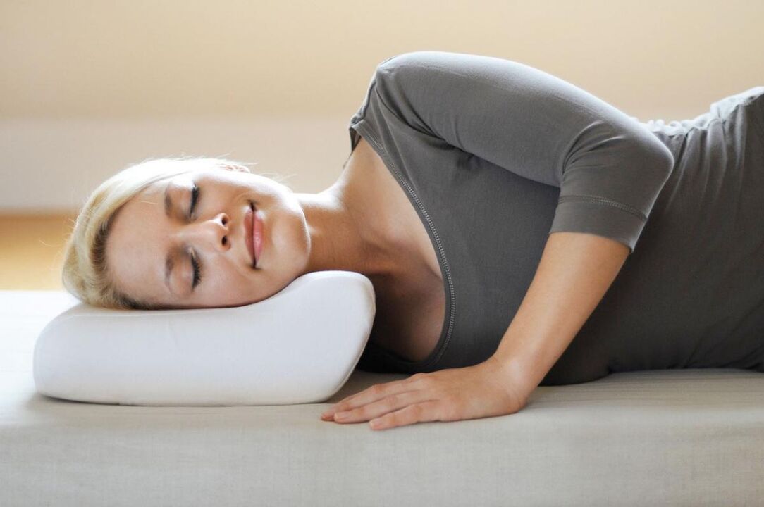 Sleeping on orthopedic pillows speeds up the recovery of patients with osteochondrosis